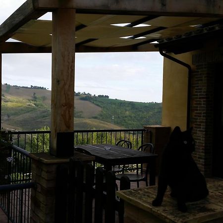 Agriturismo Tre Querce Penna San Giovanni Exteriör bild
