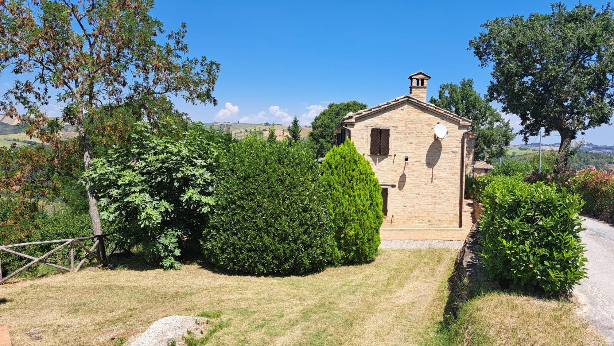 Agriturismo Tre Querce Penna San Giovanni Exteriör bild